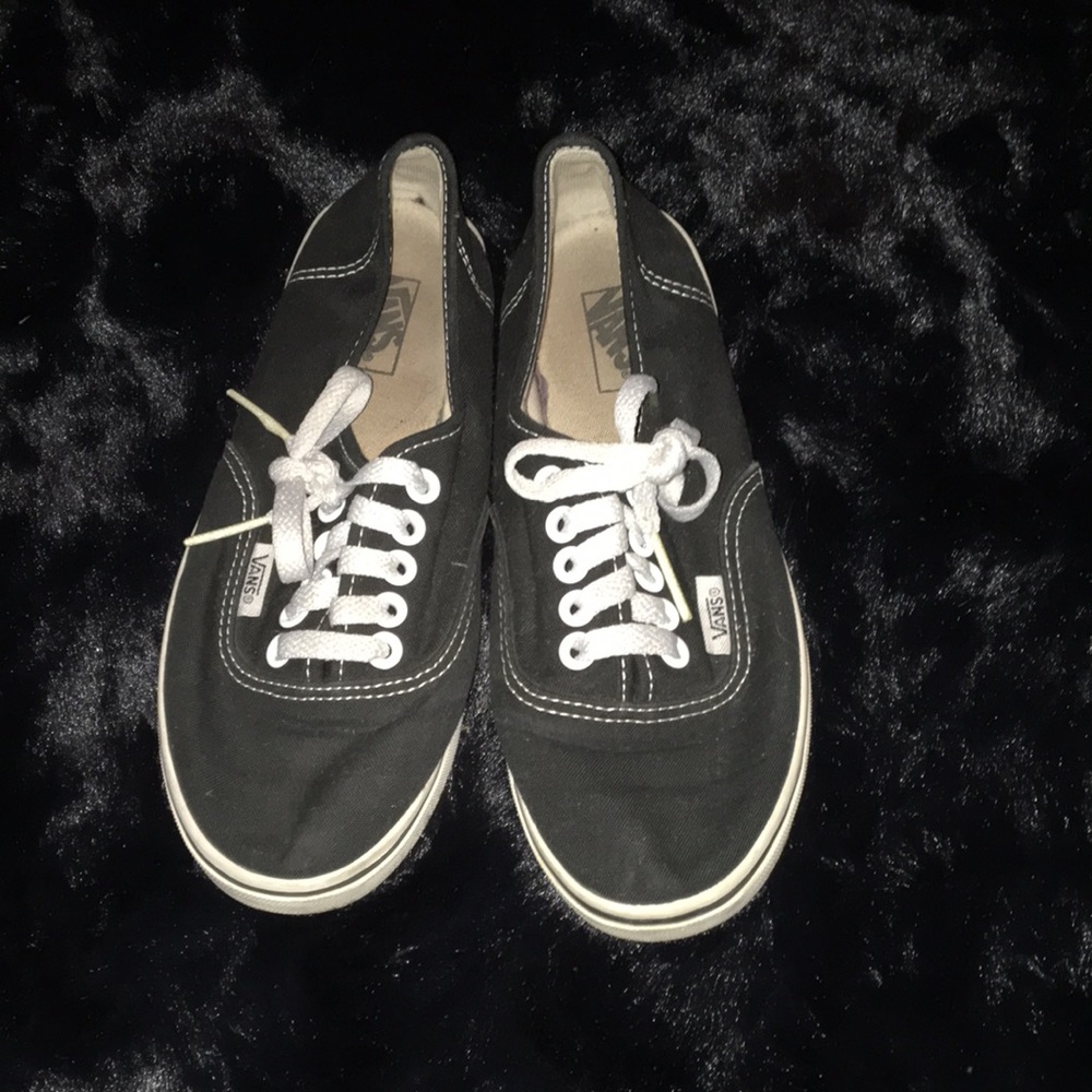 Loved women’s black size 5.5 Vans